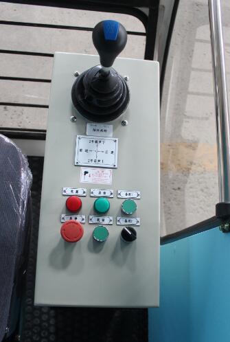 Cabina del operador de grúa de la consola de control con la reclinación cero del auto 2